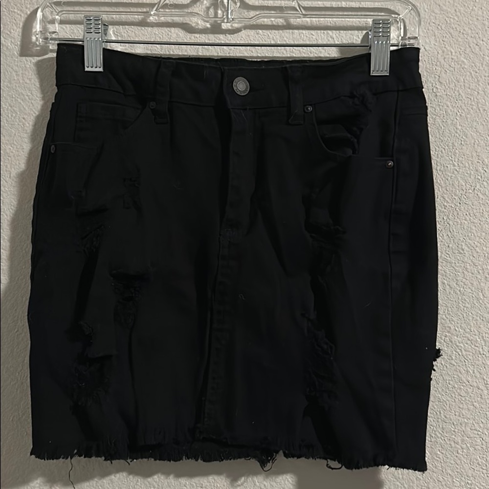 BLACK MINI SKIRT